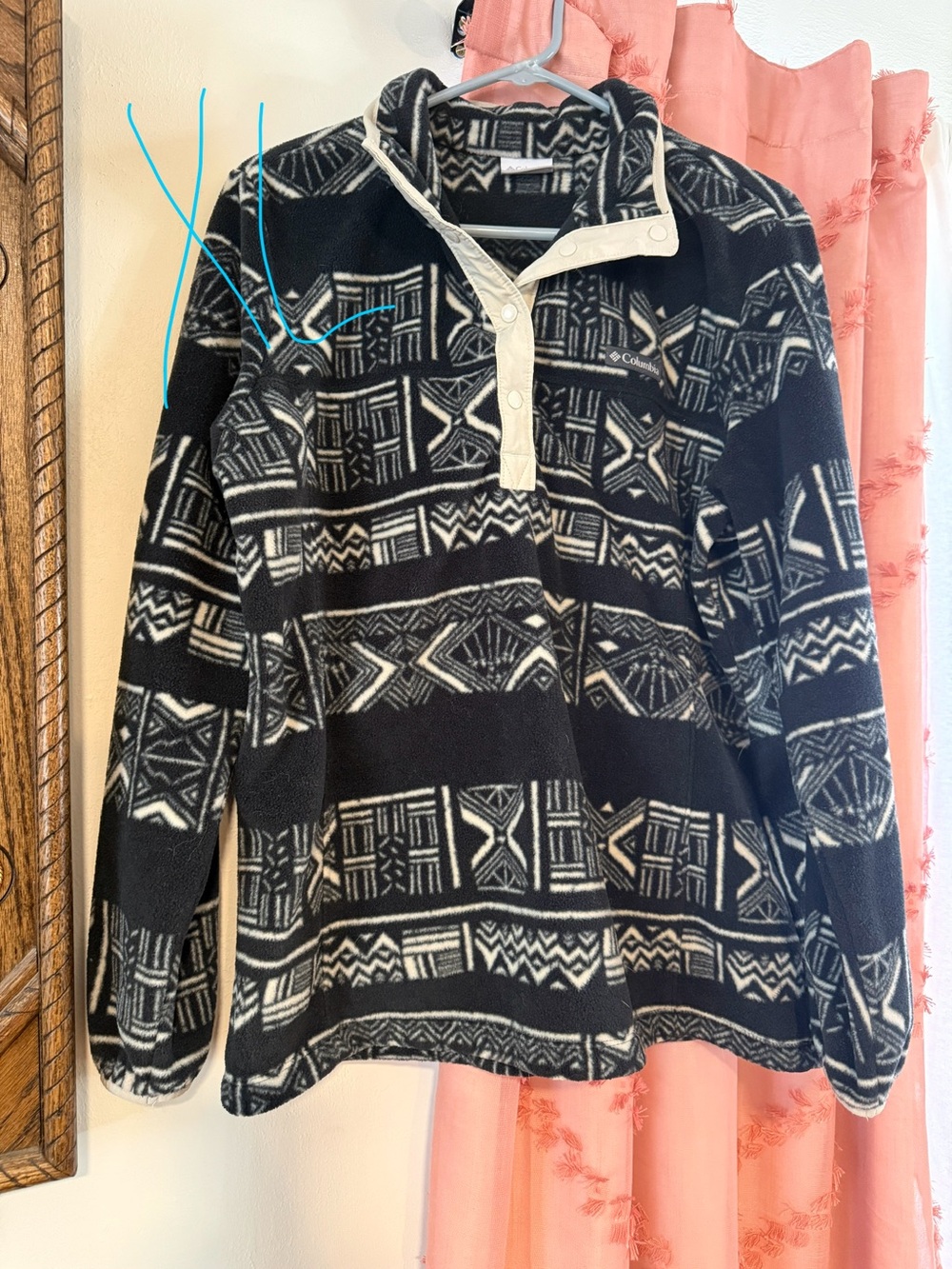 Columbia Women's Black & Cream Patterned Fleece Pullover